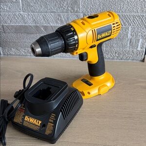 DeWalt DC970 Cordless Drill/Driver with Charger